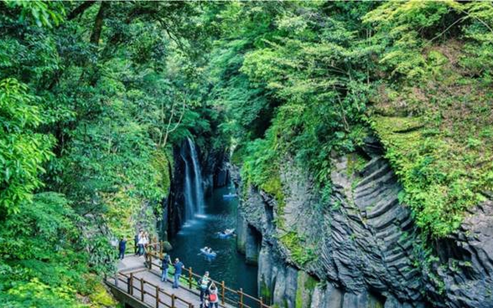 高千穗峡(Takachiho Gorge)
